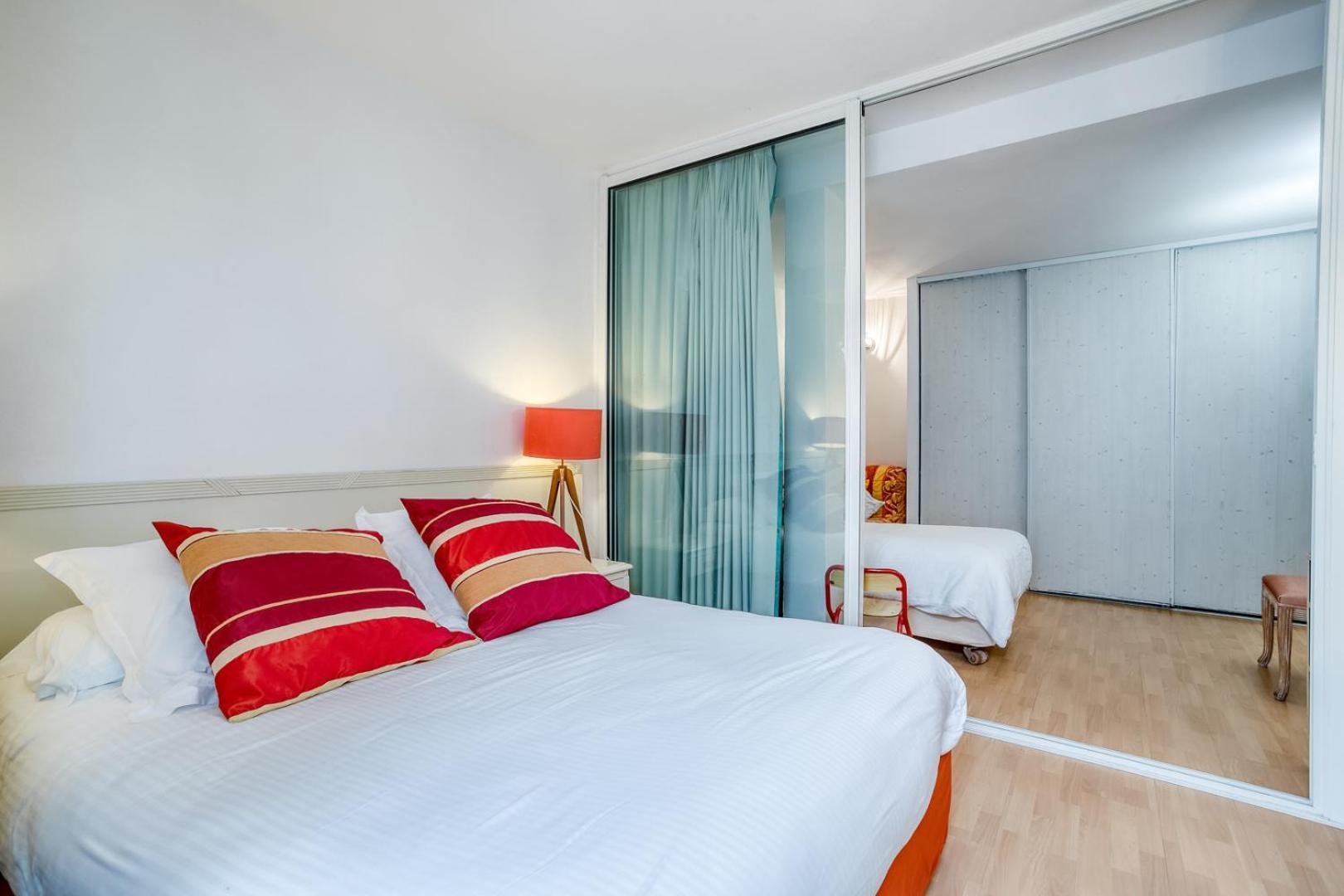 Roc Hotel - Hotel 4 Etoiles Les Pieds Dans L'Eau Ле-Лаванду Экстерьер фото