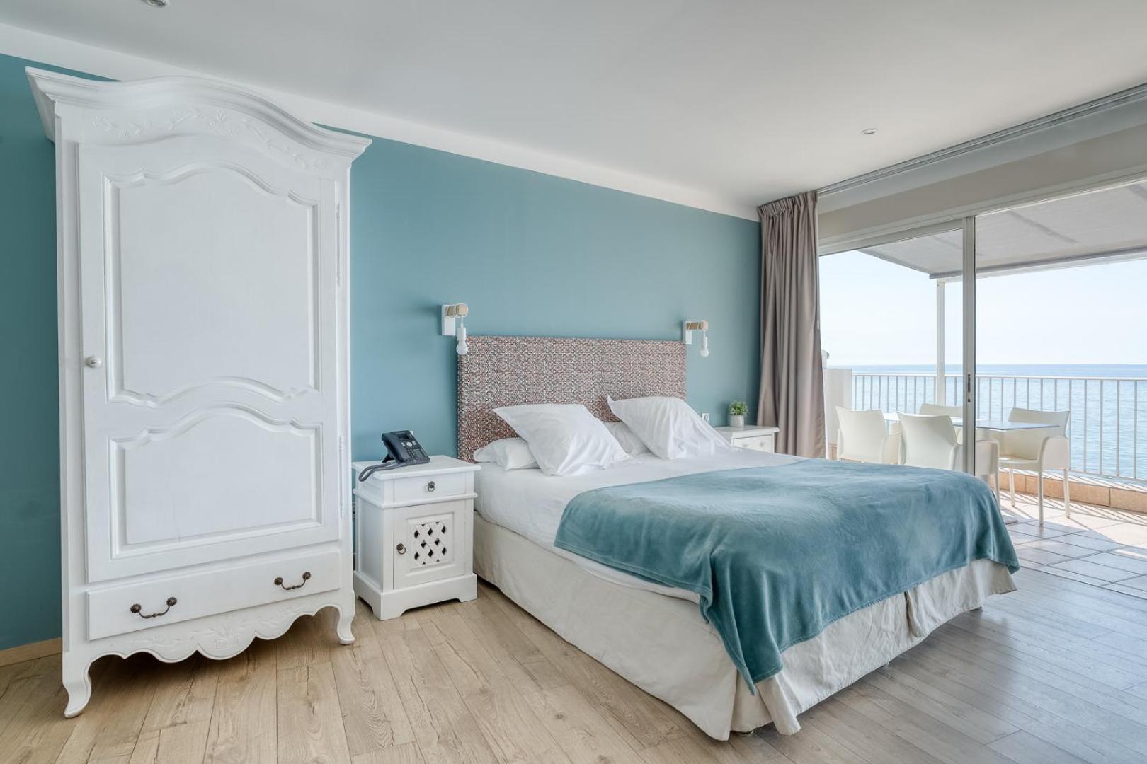 Roc Hotel - Hotel 4 Etoiles Les Pieds Dans L'Eau Ле-Лаванду Экстерьер фото