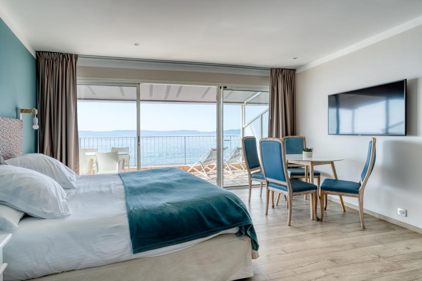 Roc Hotel - Hotel 4 Etoiles Les Pieds Dans L'Eau Ле-Лаванду Экстерьер фото