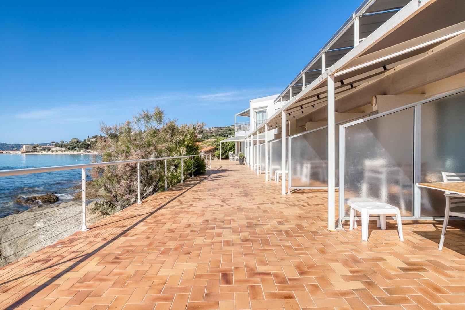Roc Hotel - Hotel 4 Etoiles Les Pieds Dans L'Eau Ле-Лаванду Экстерьер фото