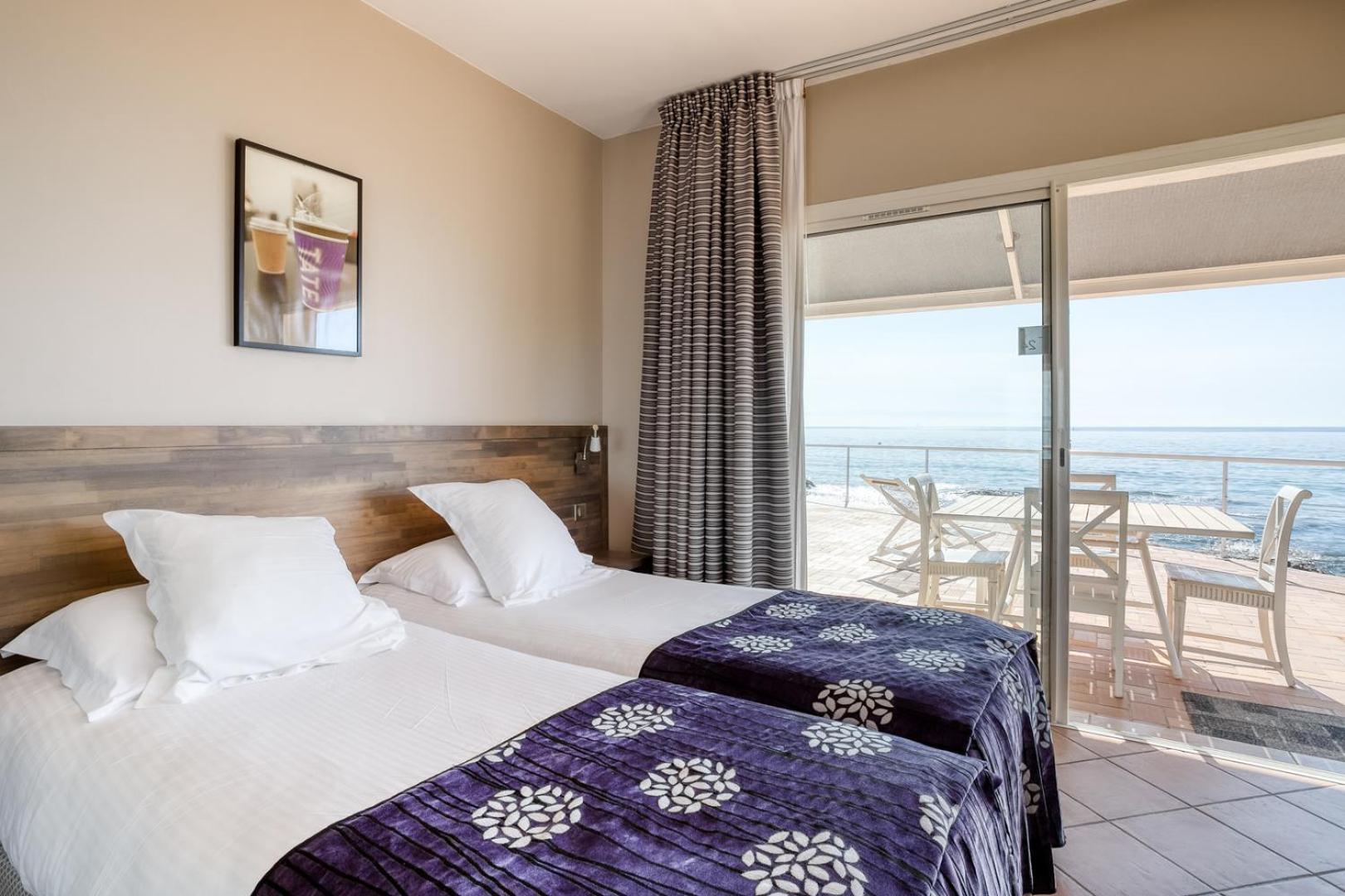 Roc Hotel - Hotel 4 Etoiles Les Pieds Dans L'Eau Ле-Лаванду Экстерьер фото